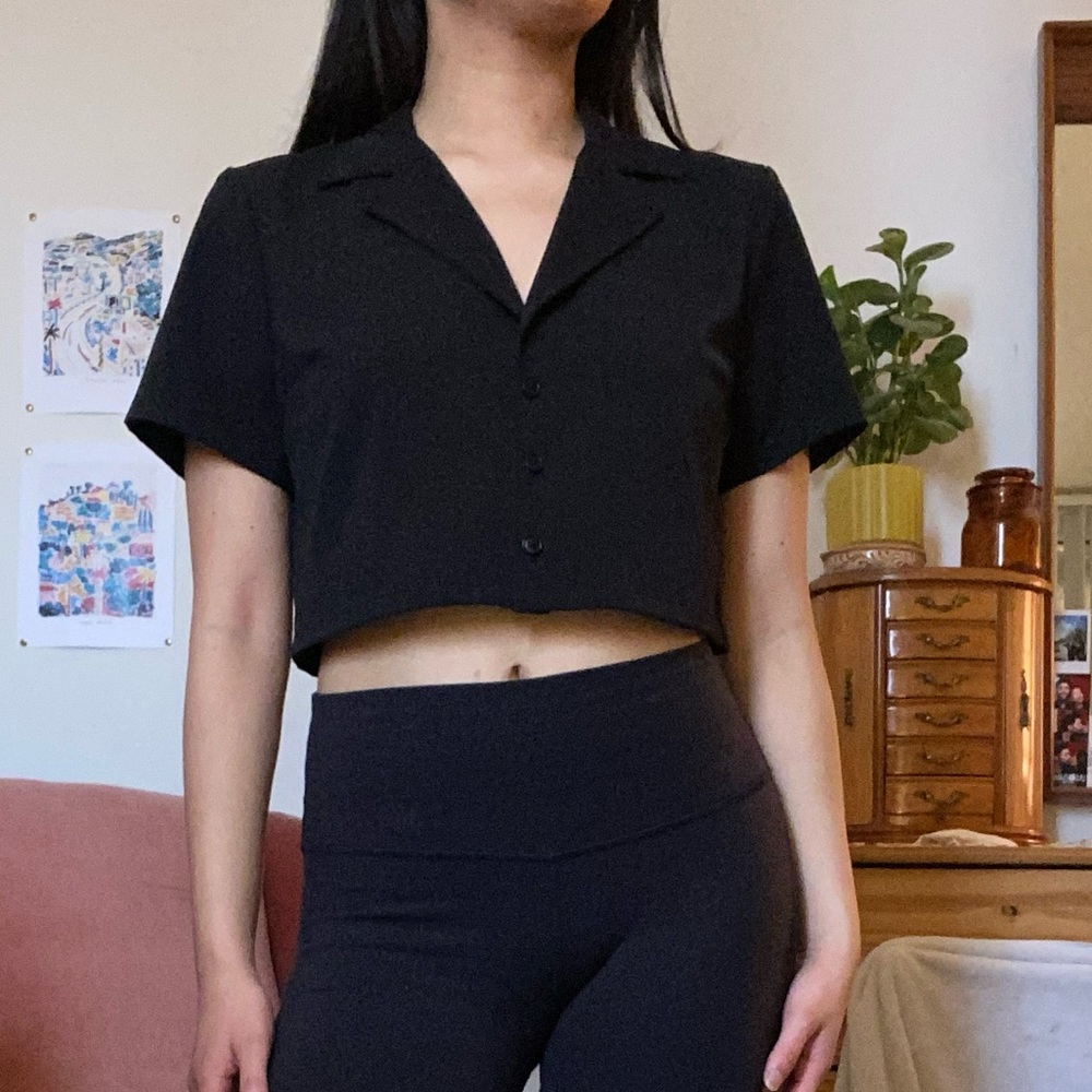 Aritzia crop top